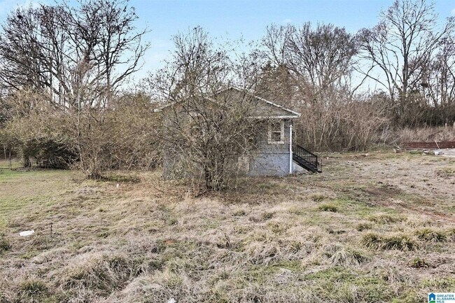 Building Photo - 3640 Wenonah Rd SW