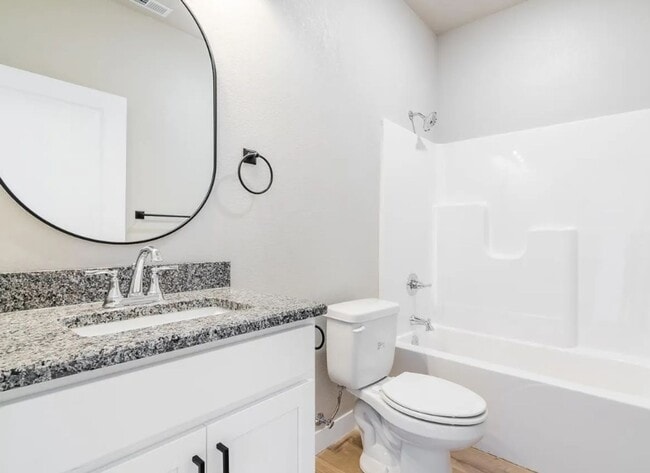 Building Photo - Modern Townhome in Beautiful Colbert Hills Golf Course Area