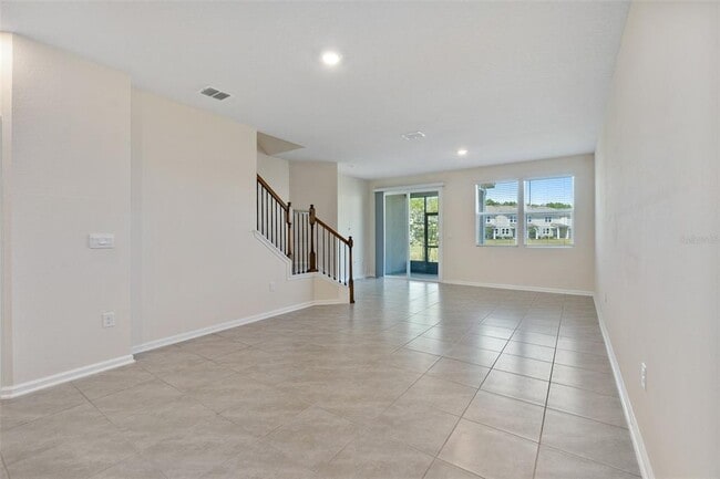 Building Photo - 196 Redbud Rd