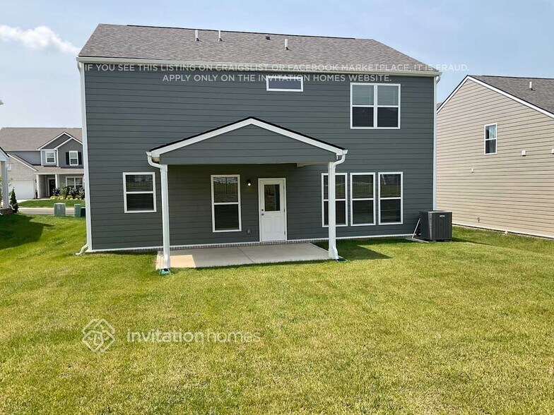 Building Photo - 3802 Lantern Ln