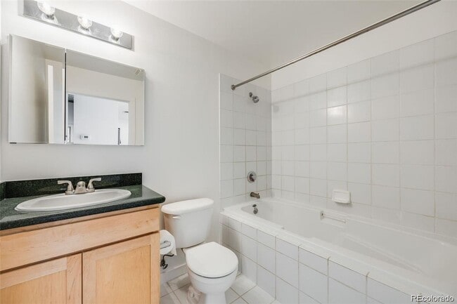 Building Photo - 275 S Harrison St