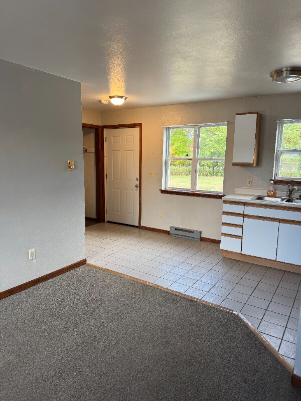 Building Photo - 3850 N Shore Dr