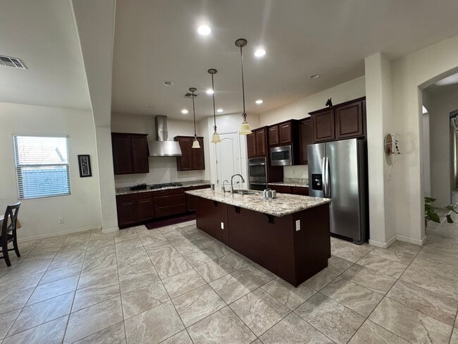 Building Photo - 4070 S Pearl Dr