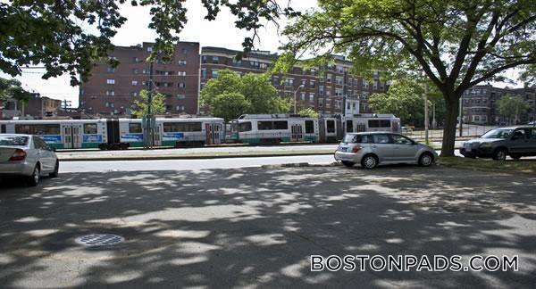 Building Photo - 1455 Commonwealth Ave