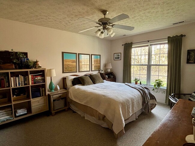 Building Photo - 3730 Ellison Dr