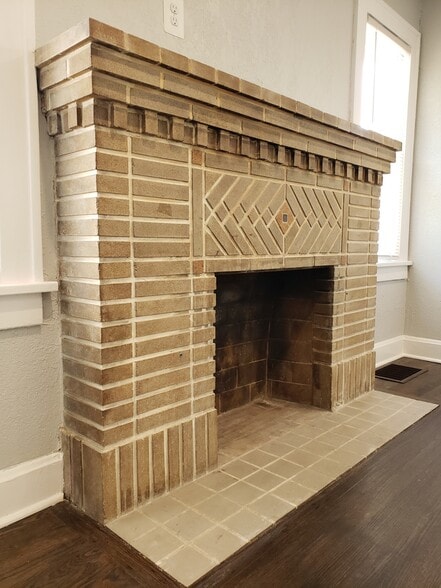 Building Photo - 5117 Euclid Ave
