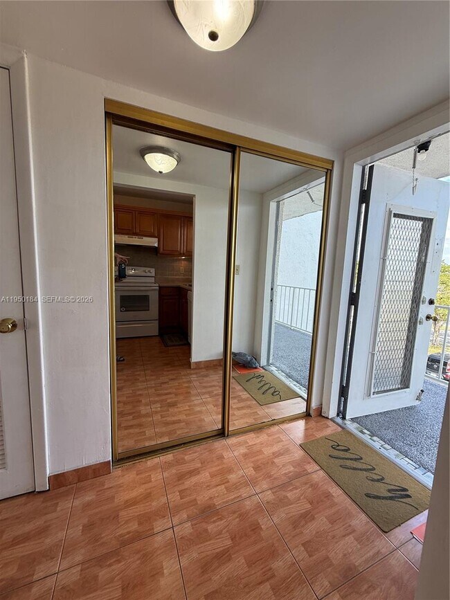 Building Photo - 8135 Sunrise Lakes Blvd