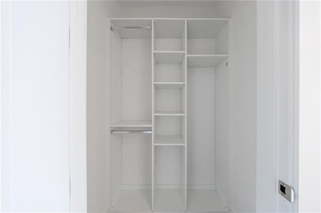 Building Photo - 2425 Peachtree Rd NE