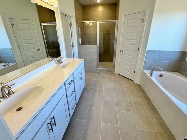 Building Photo - Open House! Now Leasing 5BR/3 Bath Home - Somerville.