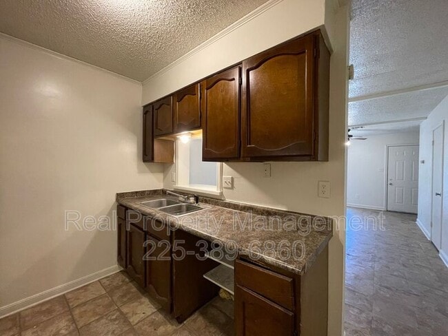 Building Photo - 750 Hospital Rd