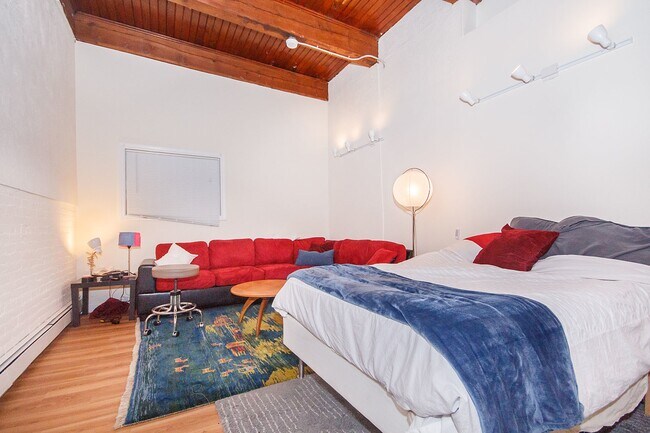 Building Photo - 29 St Mary's St