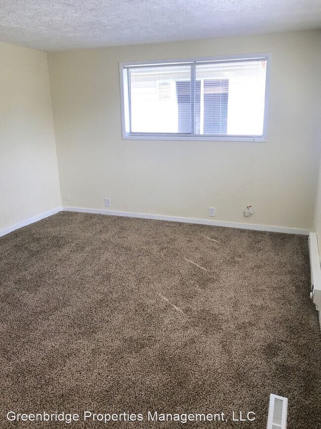 Building Photo - 4 br, 2 bath House - 4214 NE Highland Ct.