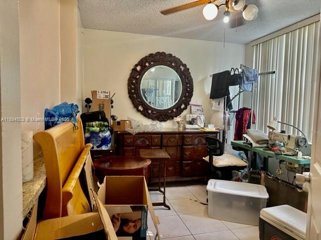 Building Photo - 9450 Live Oak Pl
