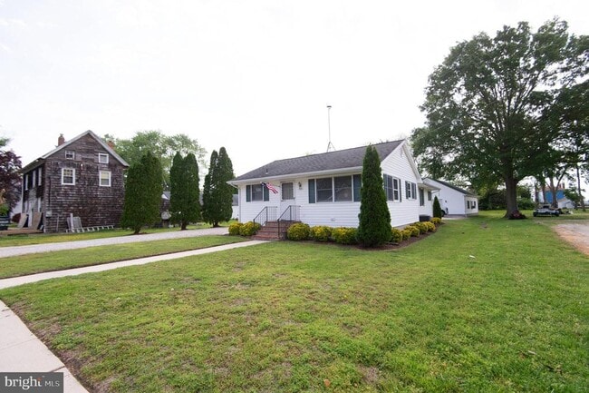 Primary Photo - 110 Middle St