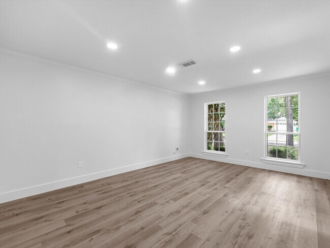 Building Photo - 9414 Stockport Dr