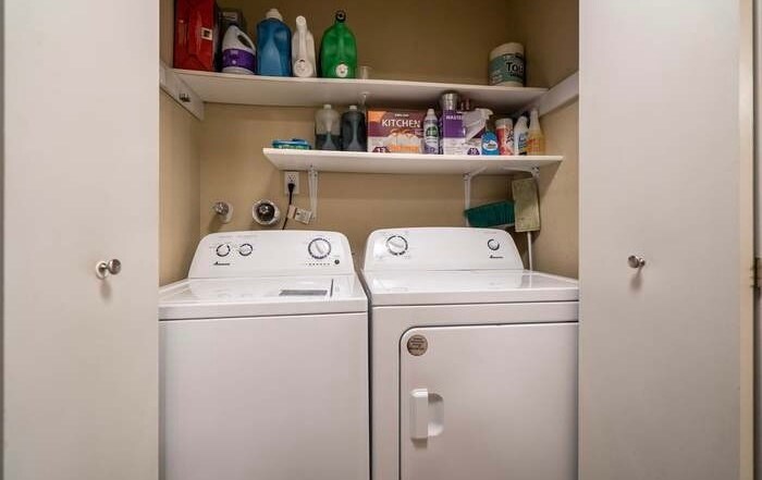 Building Photo - 6745 SW Scholls Ferry Rd