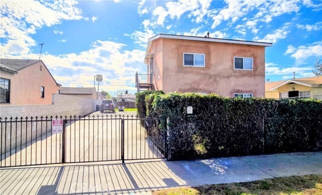 Building Photo - 1342 E 77th Pl