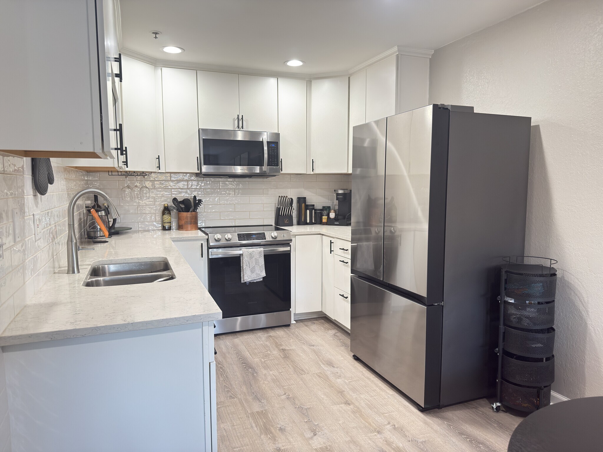 Building Photo - 5605 Friars Rd