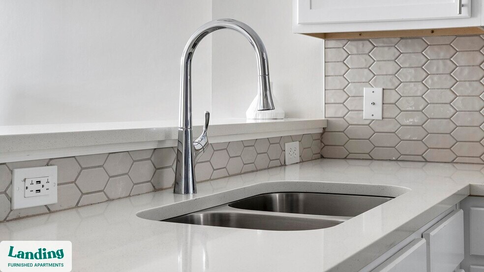 Building Photo - 2021 10th Ave S