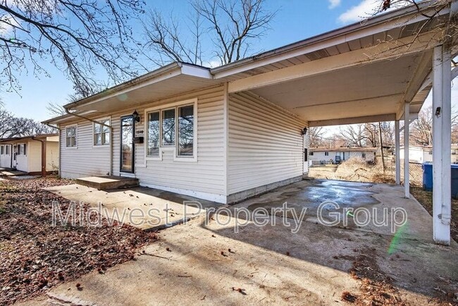 Building Photo - 1540 Aspen Dr