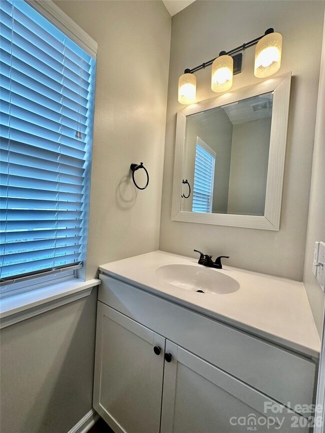 Building Photo - 5307 Bentgrass Run Dr