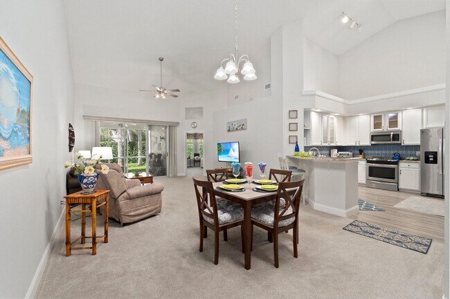 Building Photo - 1594 SW Harbour Isles Cir