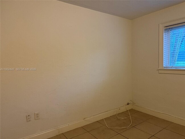 Building Photo - 8605 SW 68th Ct