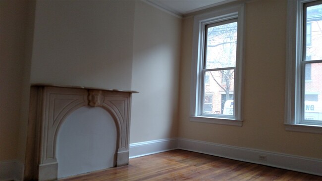 Building Photo - 253 5th St