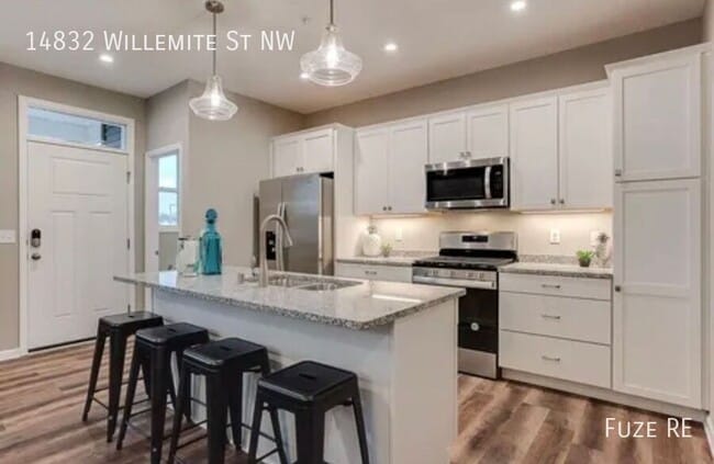 Building Photo - 14832 Willemite St NW