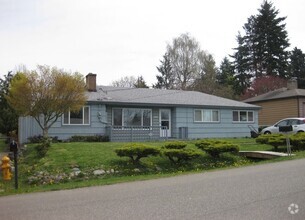 Building Photo - Rambler. Single Family Home in Des Moines,...