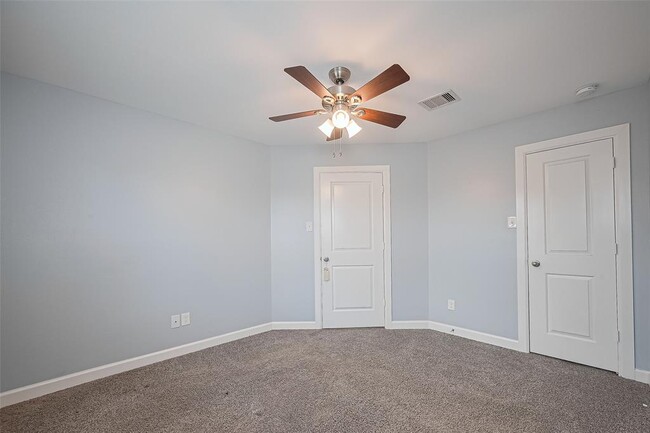 Building Photo - 1730 Macclesby Ln