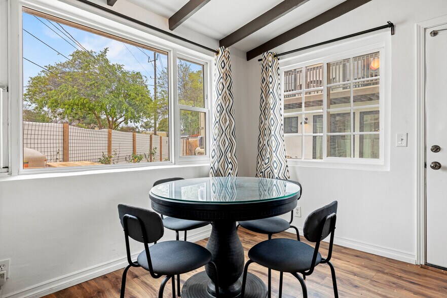 Building Photo - 1223 S Chavez St