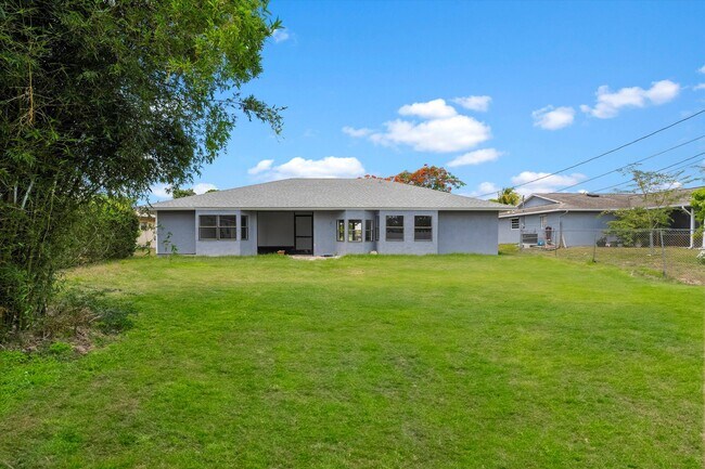 Building Photo - 1991 SW Gemini Ln