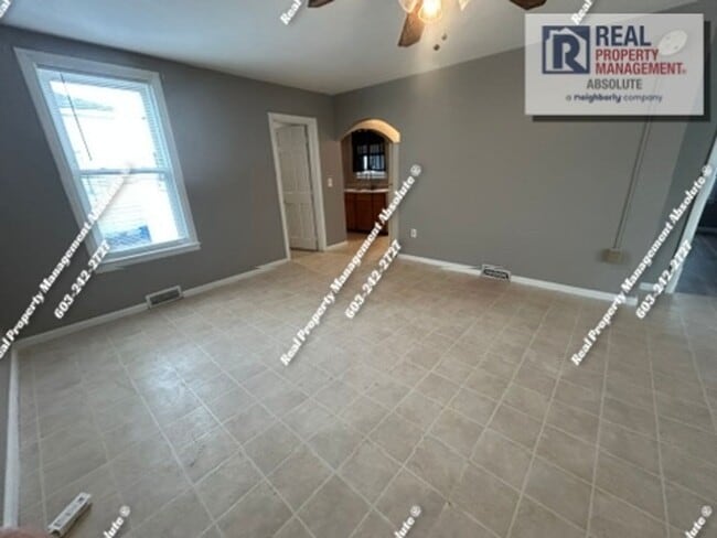 Building Photo - Large First-Floor 3BR Near Downtown Manchester