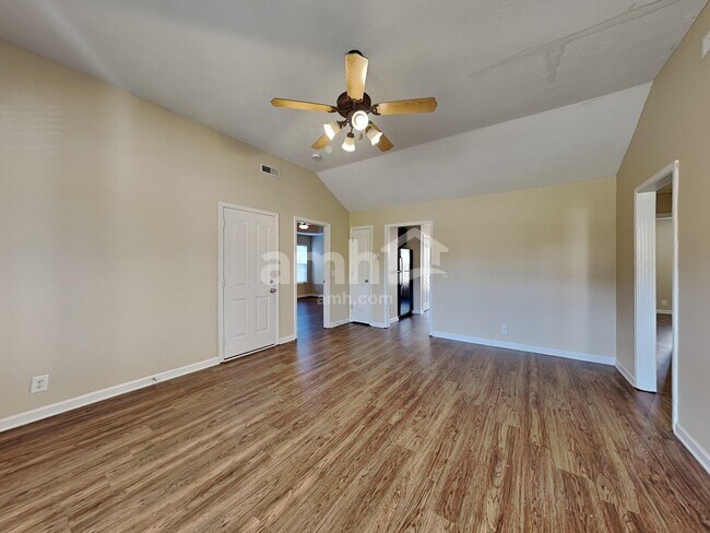 Building Photo - 1228 Shannon Ln