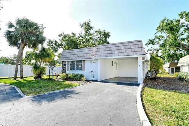 Building Photo - 2332 Canalbluff Pl