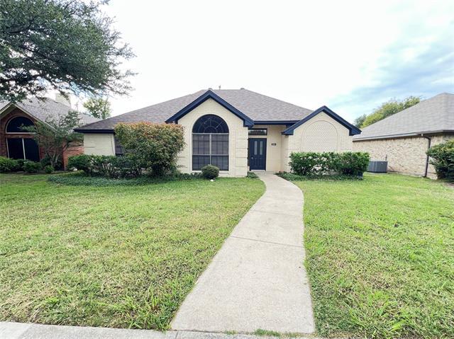 Primary Photo - 204 Pear Tree Pl
