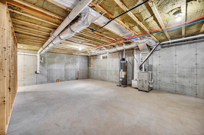 Building Photo - 33 West End Ave