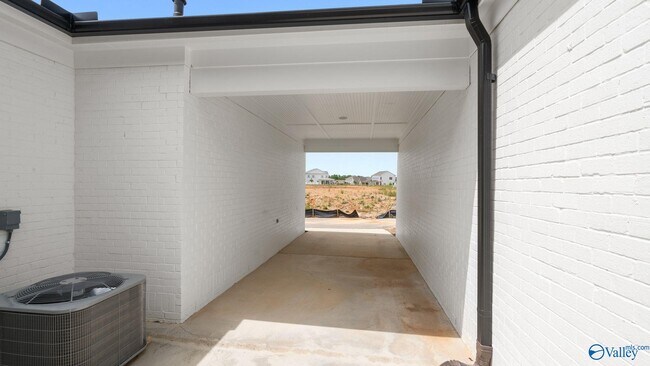 Building Photo - 333 Hay Rake Dr