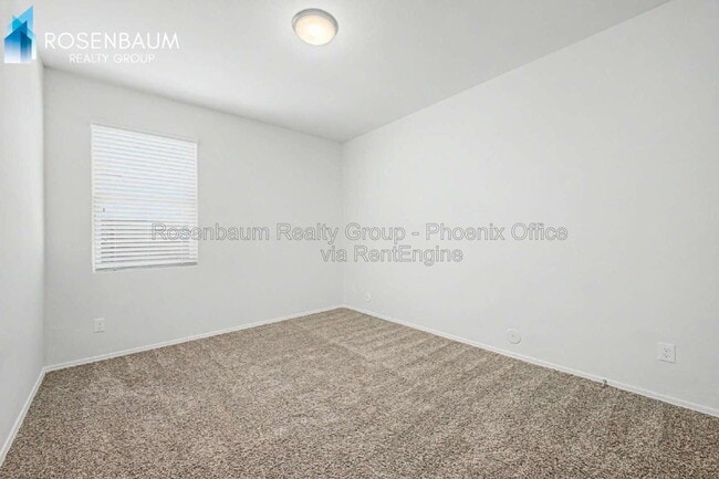 Building Photo - 41917 W Manderas Ln