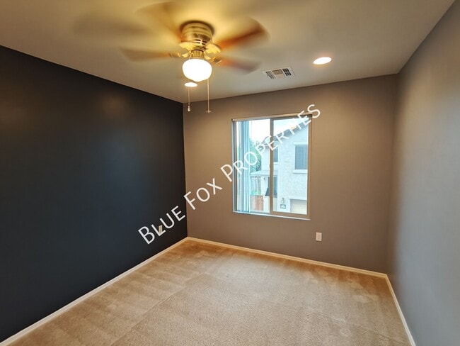 Building Photo - 10947 E Passion Flower Ln