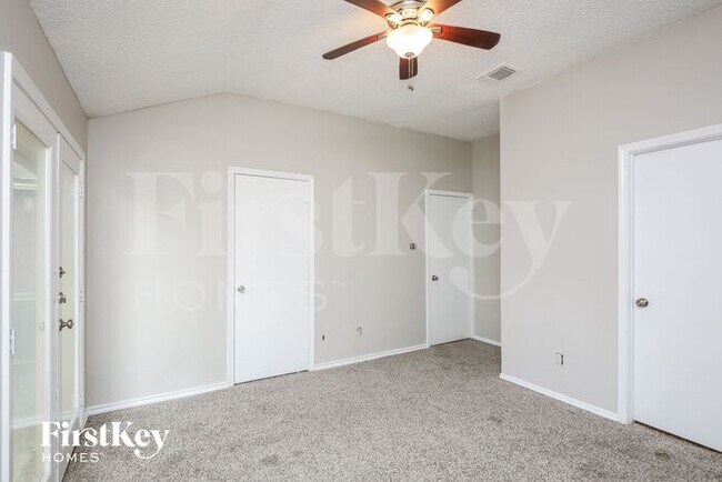 Building Photo - 6216 Fairlane Dr