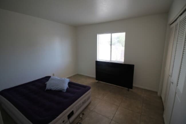 Building Photo - Townhome COMING AVAILABLE SOON!!!! Cute 2bd/2ba
