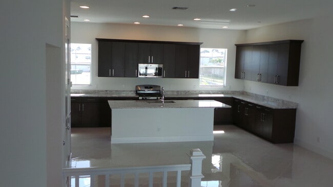 Building Photo - 3008 Franklin Pl