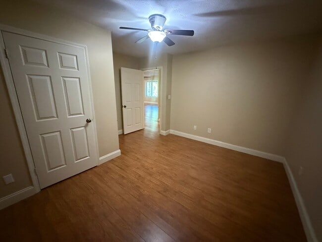 Building Photo - Spacious House in Draffenville