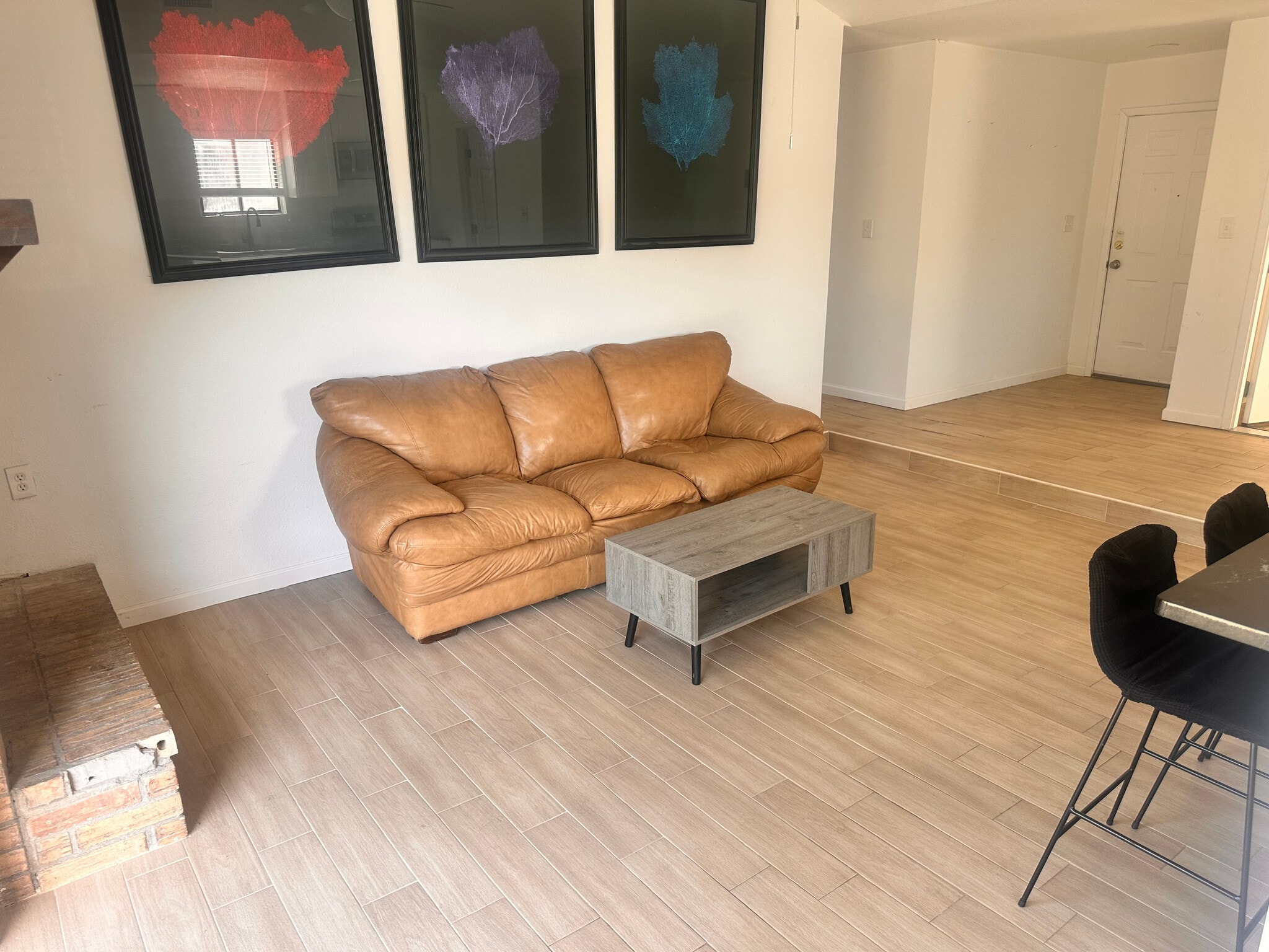 Building Photo - Room in House on Southwest Dr