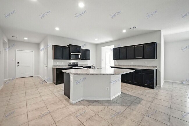Building Photo - 3317 Winoak Dr