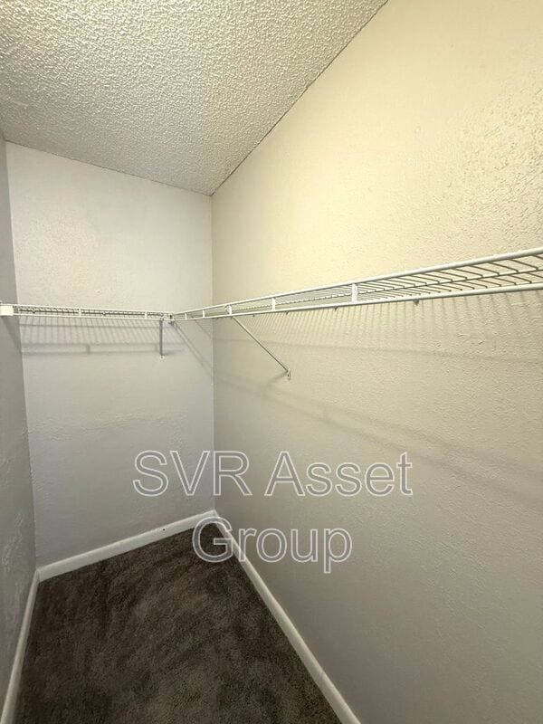 Building Photo - 100 Fairway