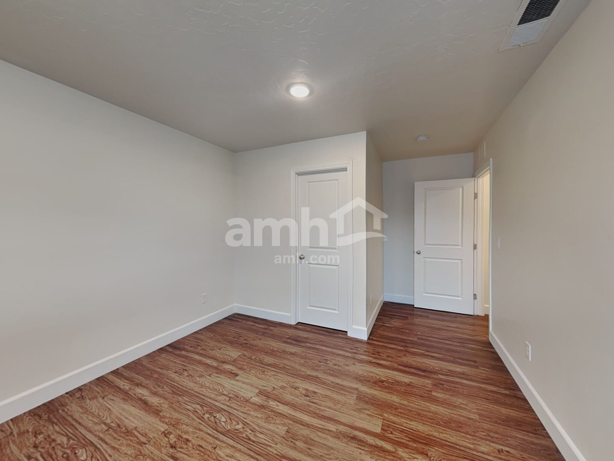 Building Photo - 5095 W Milliron Dr