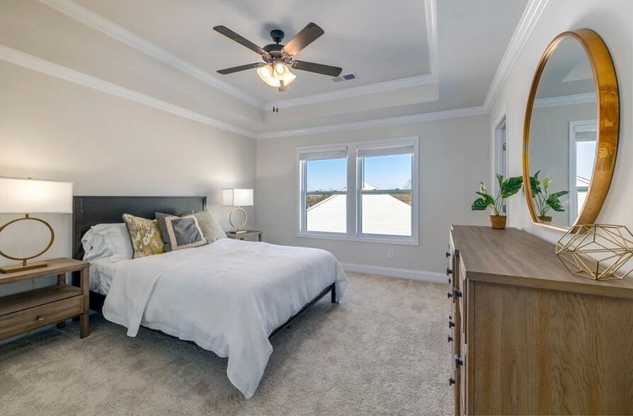 Interior Photo - Mintworth Commons